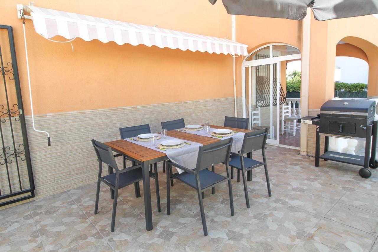 Great Villa, Sea Views, 20 Secs Walk To The Beach, Bbq, 9 People, 5 Mins Car From Alicante City Center, Sailing Club 3 Mins Walk Kültér fotó