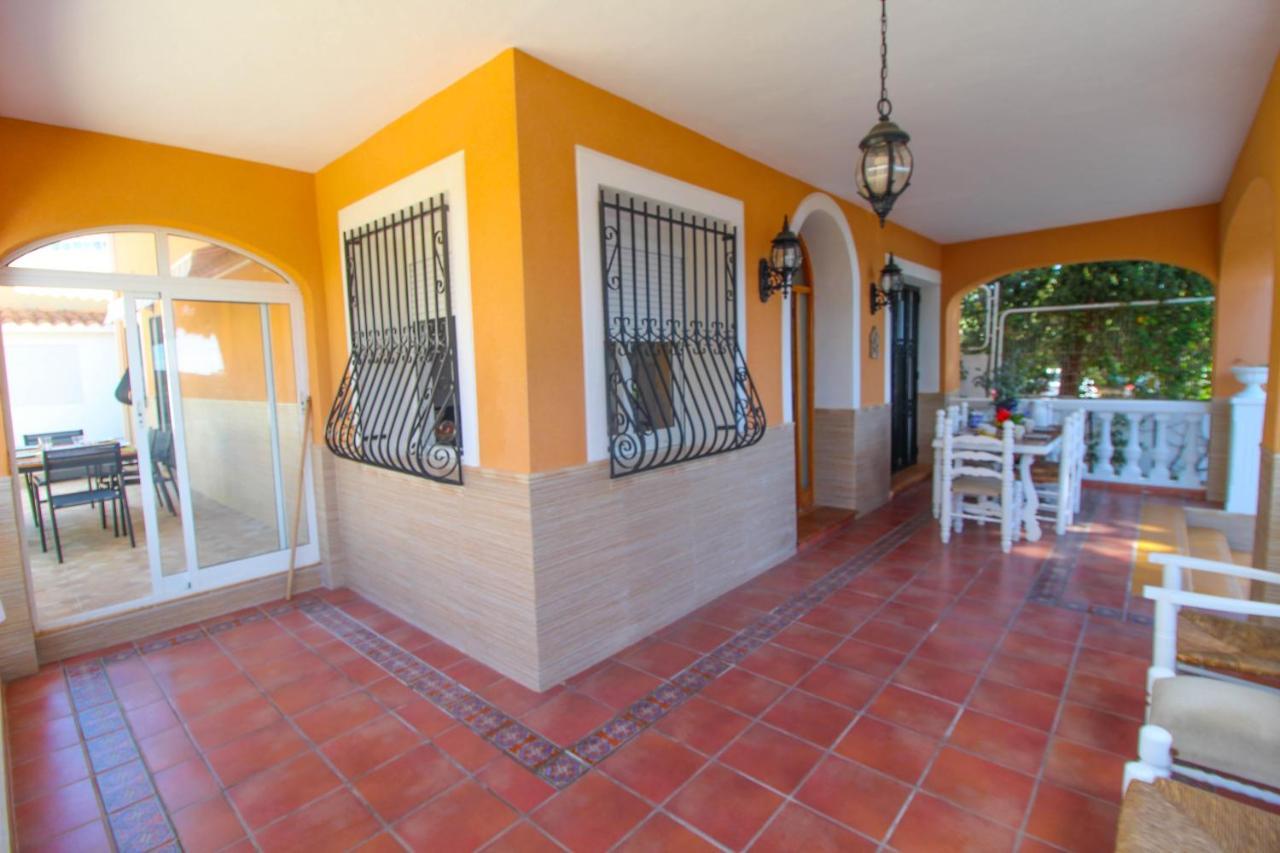 Great Villa, Sea Views, 20 Secs Walk To The Beach, Bbq, 9 People, 5 Mins Car From Alicante City Center, Sailing Club 3 Mins Walk Kültér fotó