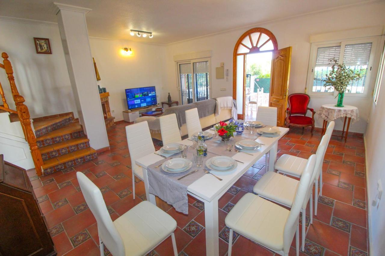 Great Villa, Sea Views, 20 Secs Walk To The Beach, Bbq, 9 People, 5 Mins Car From Alicante City Center, Sailing Club 3 Mins Walk Kültér fotó
