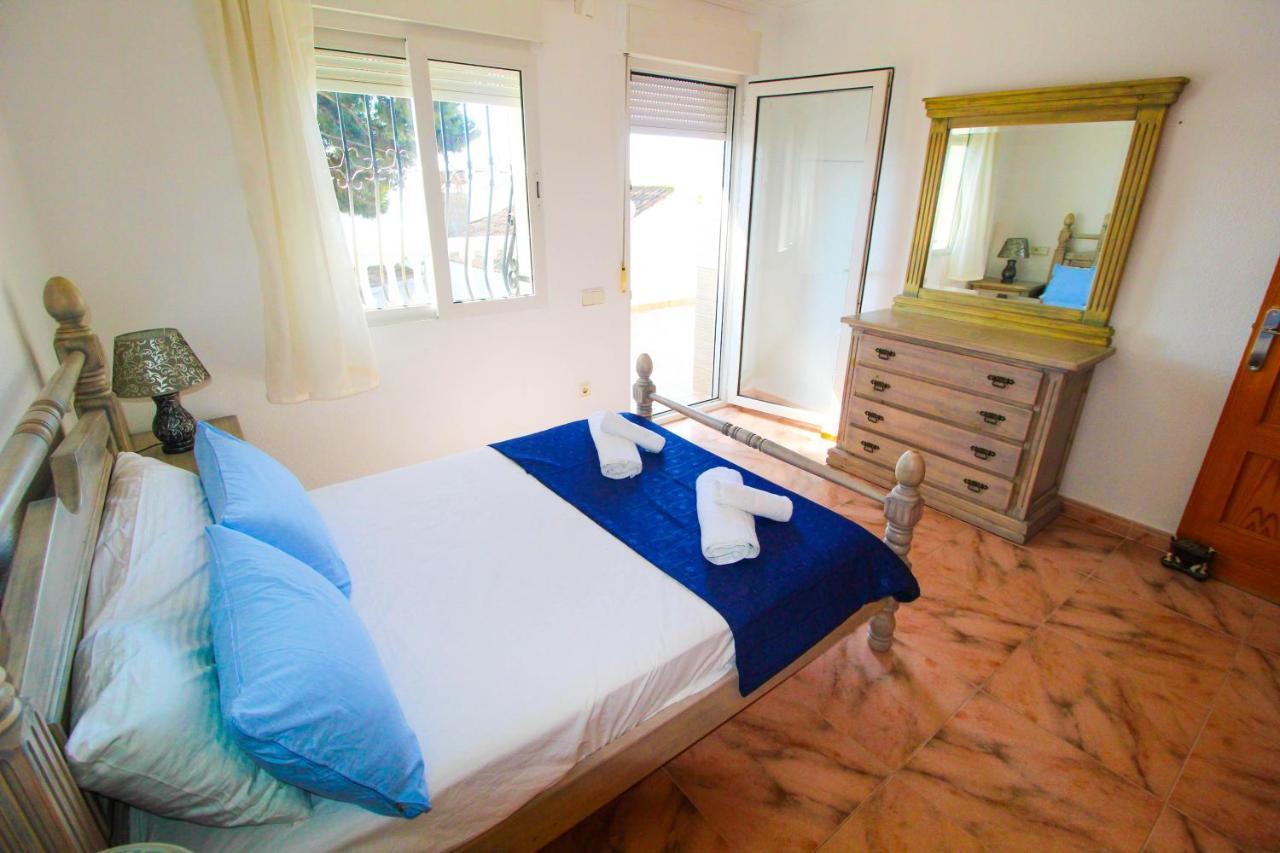 Great Villa, Sea Views, 20 Secs Walk To The Beach, Bbq, 9 People, 5 Mins Car From Alicante City Center, Sailing Club 3 Mins Walk Kültér fotó